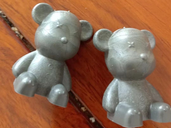 濟寧安屹工貿(mào)承接注塑模具和注塑產(chǎn)品代工，金日接單網(wǎng)紅小熊杯，日產(chǎn)8萬只